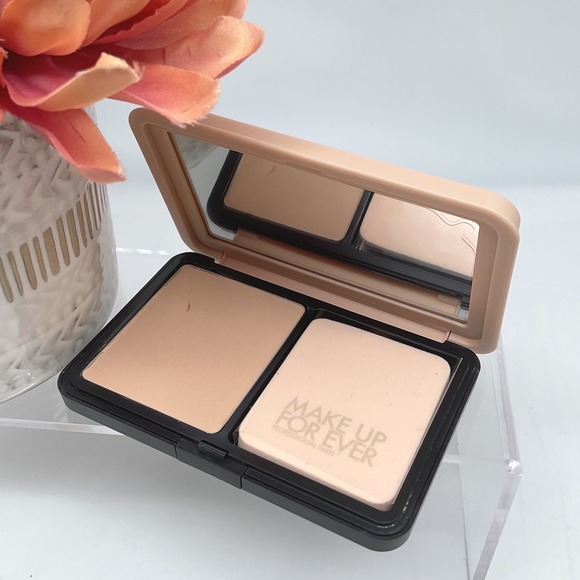 MAKE UP FOR EVER Other - MAKE UP FOR EVER HD SKIN MATTE VELVET FOUNDATION 24H 0.38 OZ 1N10 New w/ defect